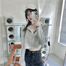 560f03a6424c8384a28309adac49877b