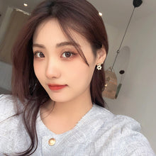 19ce1838e9095a8b10ff2a5beb17896e
